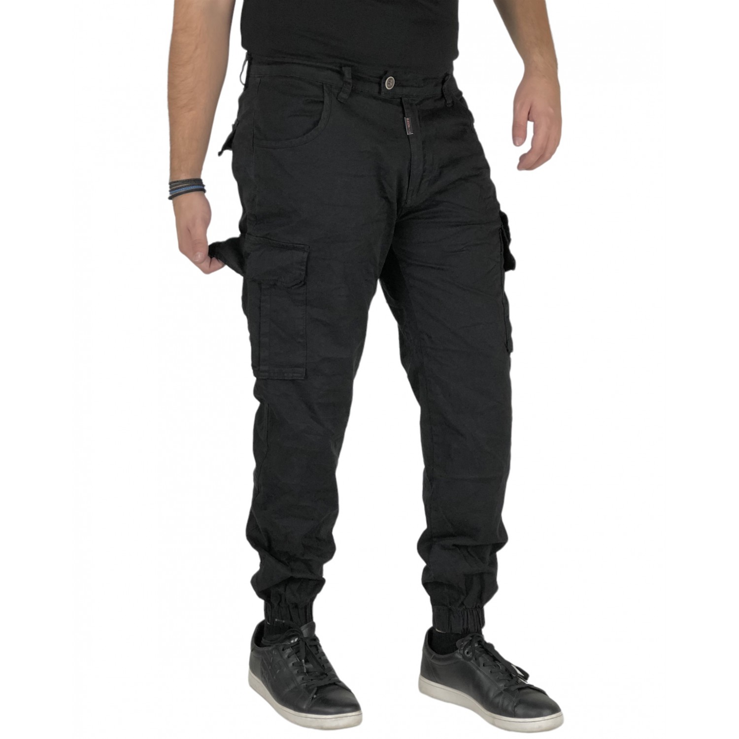 Ανδρικό παντελόνι cargo με λάστιχο στον αστράγαλο και τσέπες στο πλάι Profil 340 Μαύρο