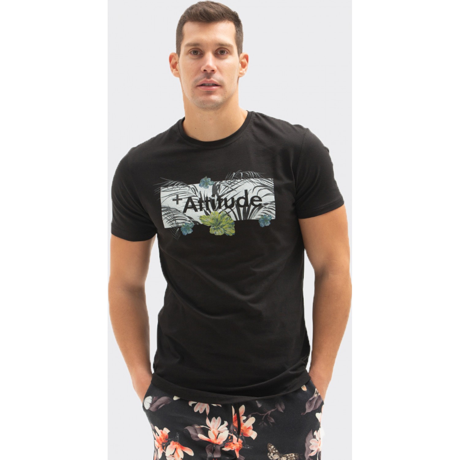 Ανδρική κοντομανικη μπλούζα με τύπωμα λουλουδια ATTITUDE 83093 ΜΑΥΡΗ