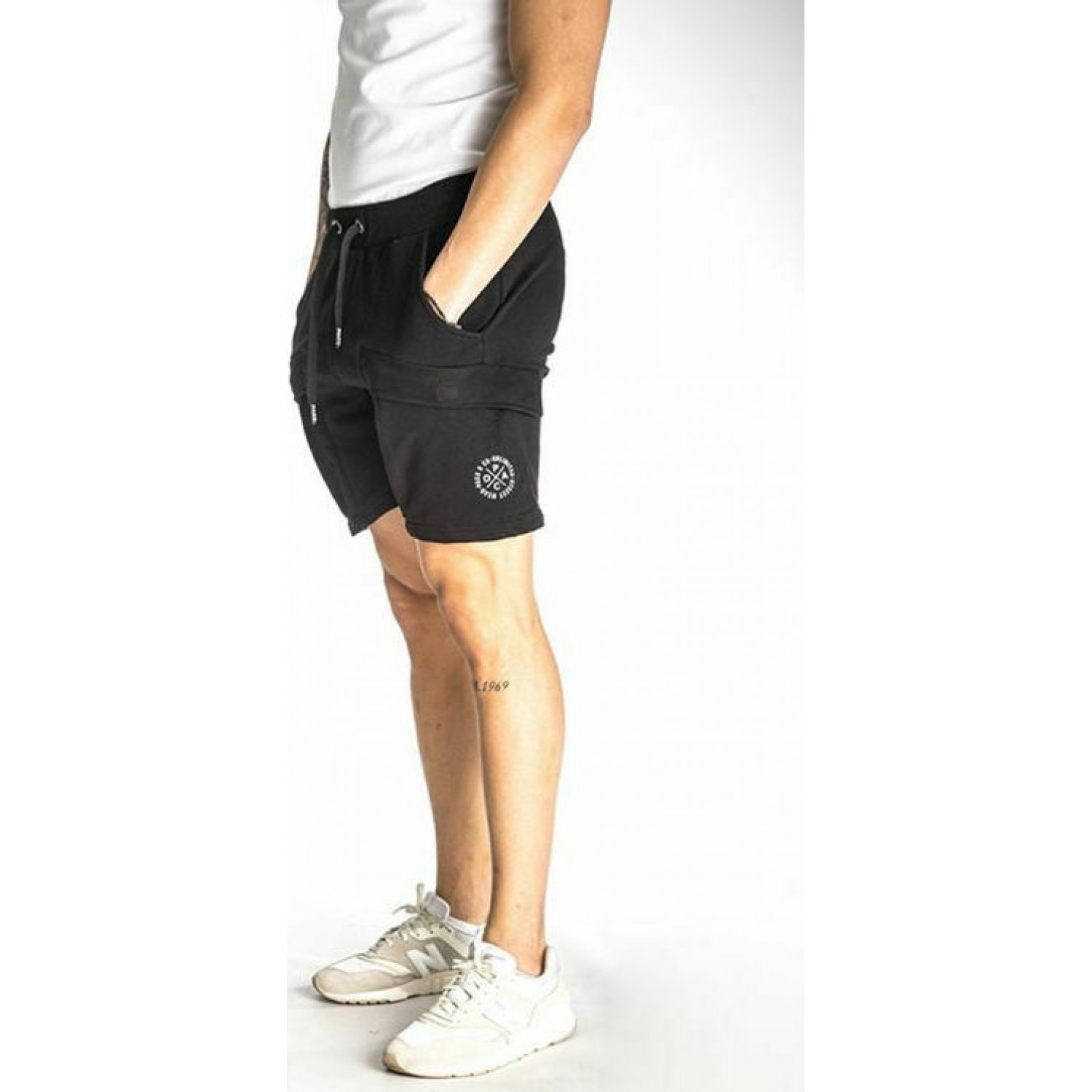 ΒΕΡΜΟΥΔΑ ΜΑΥΡΗ ΜΕ ΤΣΕΠΕΣ-PACO 213655