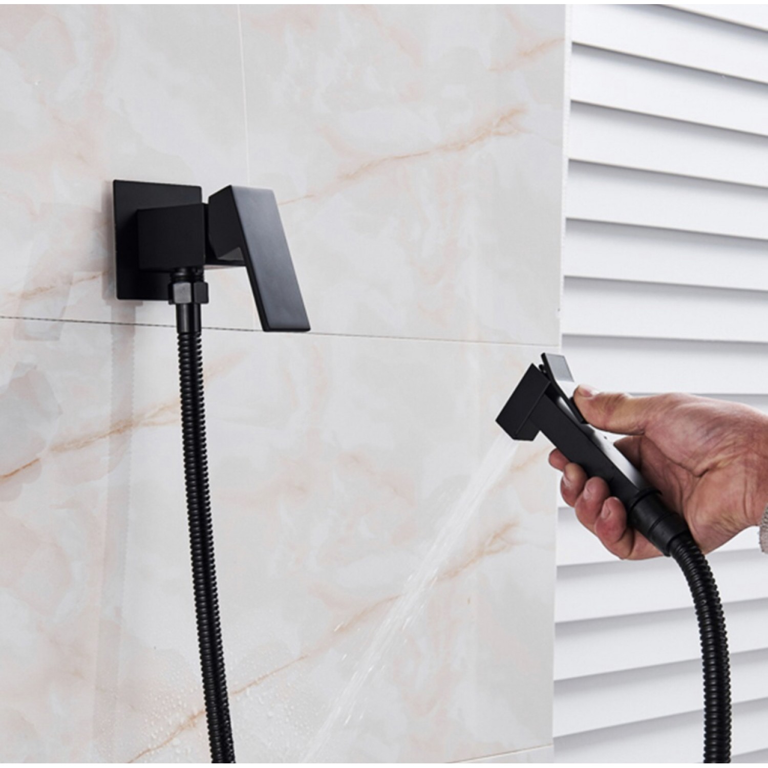 Αναμεικτικος μίκτης εντοιχισμού με ντουζάκι shut-off, για πλύση ατομικής υγιεινής ή πλύση λεκάνης wc MELLRAIN CZ5530 BLACK MAT