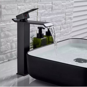 Μπαταρία Νιπτήρα Luxury Ψηλή αναμεικτική καταρράκτης BR2022 BLACK MAT