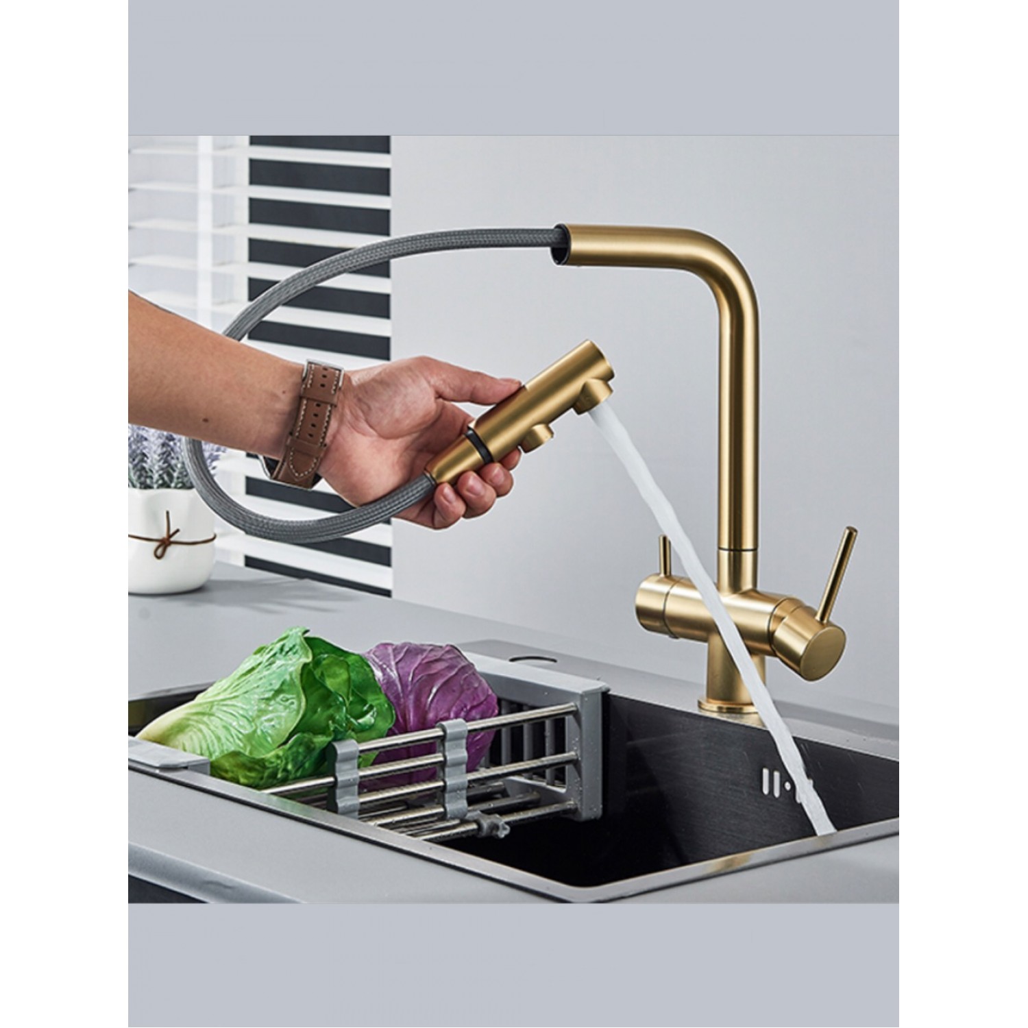 STOCCO Τρίοδη Μπαταρία Κουζίνας με προεκτεινόμενο ντουζ STOCCO ST1199BG BRUSHED GOLD