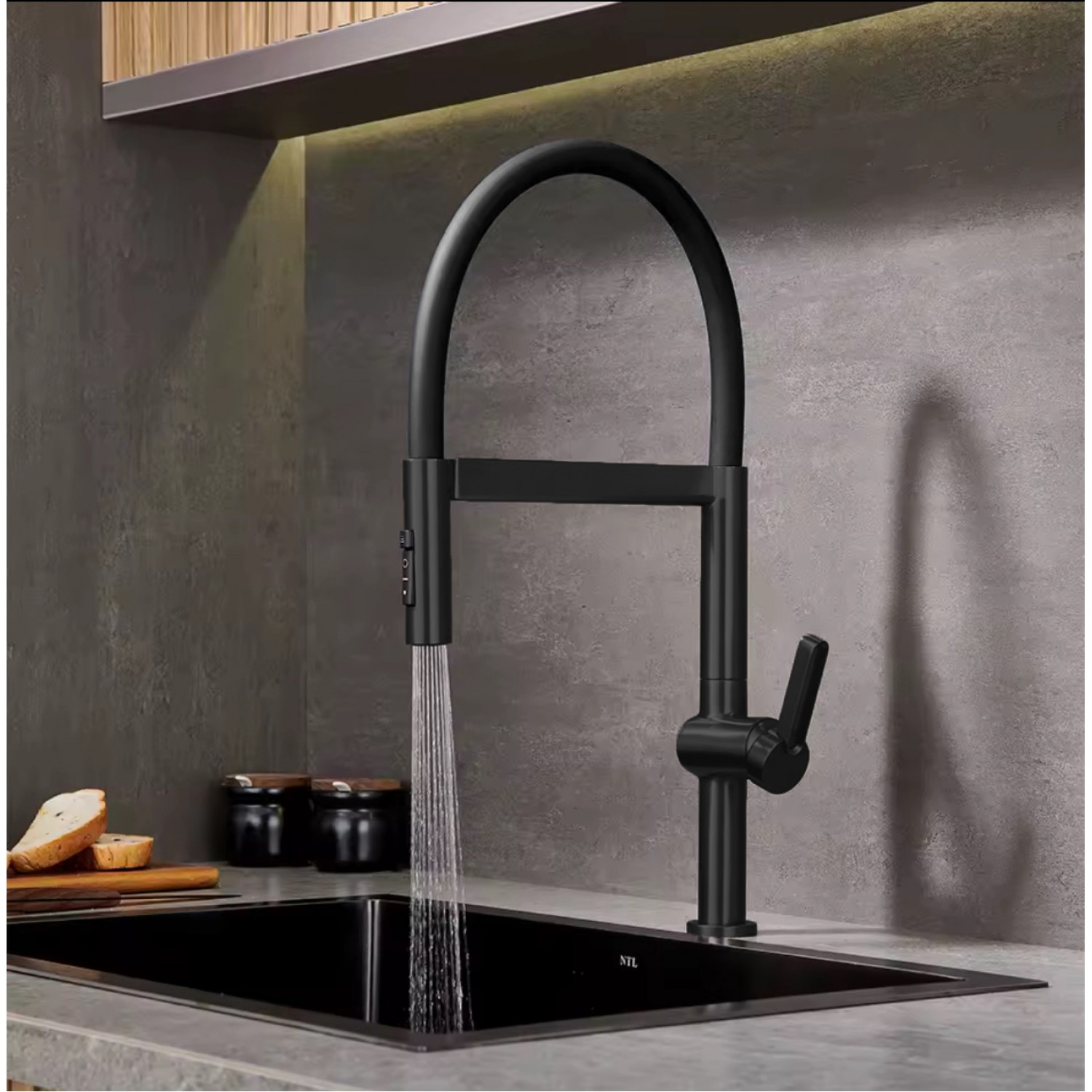 NARON Ψηλή Μπαταρία κουζίνας με αποσπώμενο ντους NR1311 Black Mat