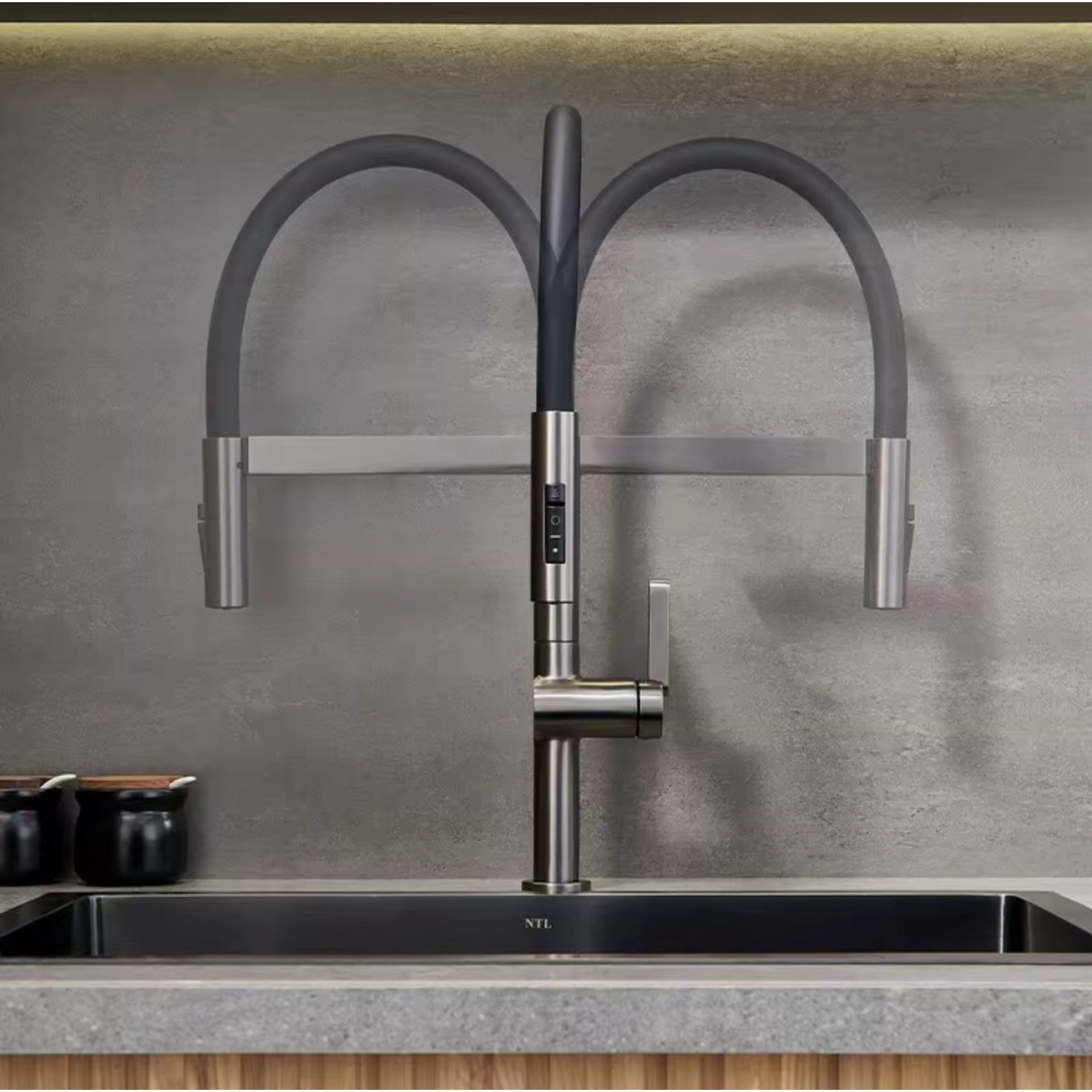 NARON Ψηλή Μπαταρία κουζίνας με αποσπώμενο ντους NR1311 GUN METAL