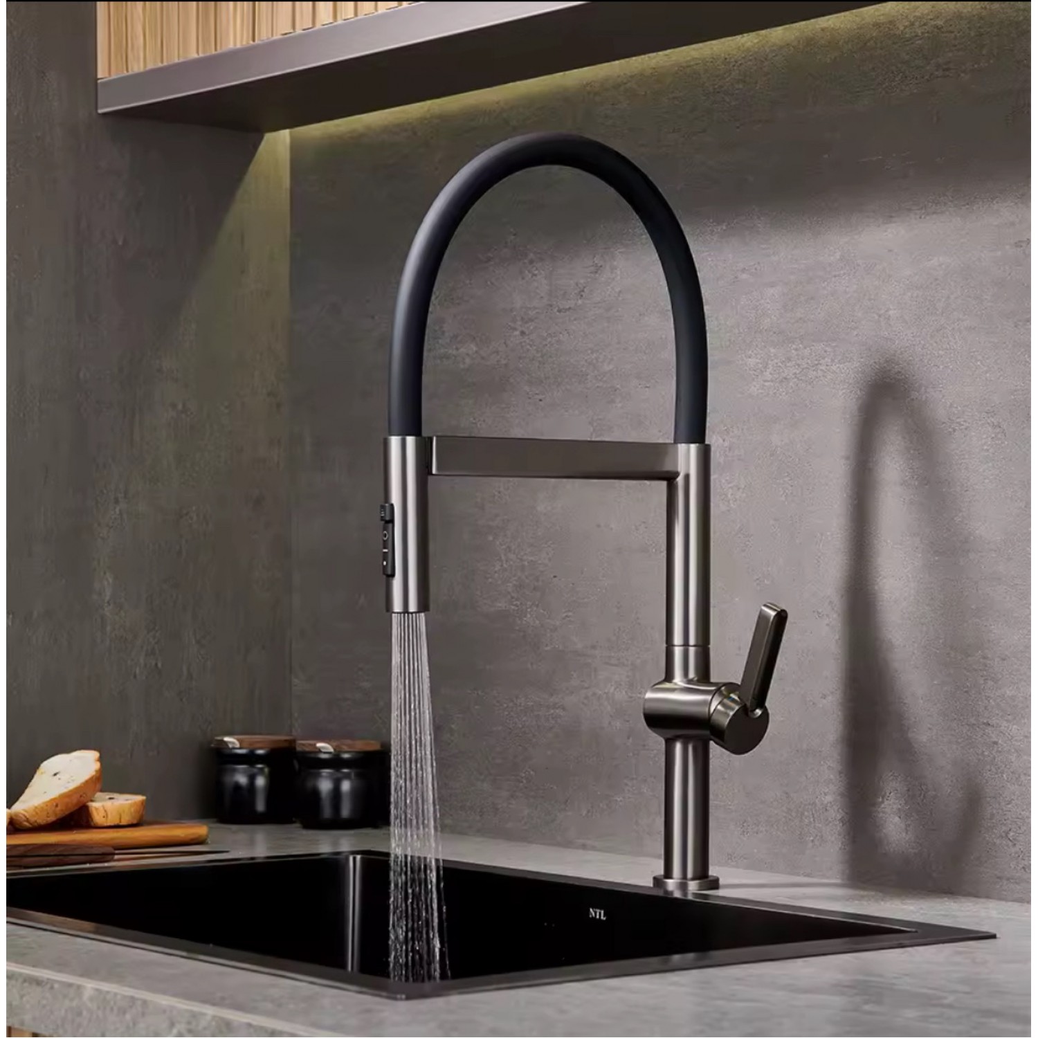 NARON Ψηλή Μπαταρία κουζίνας με αποσπώμενο ντους NR1311 GUN METAL