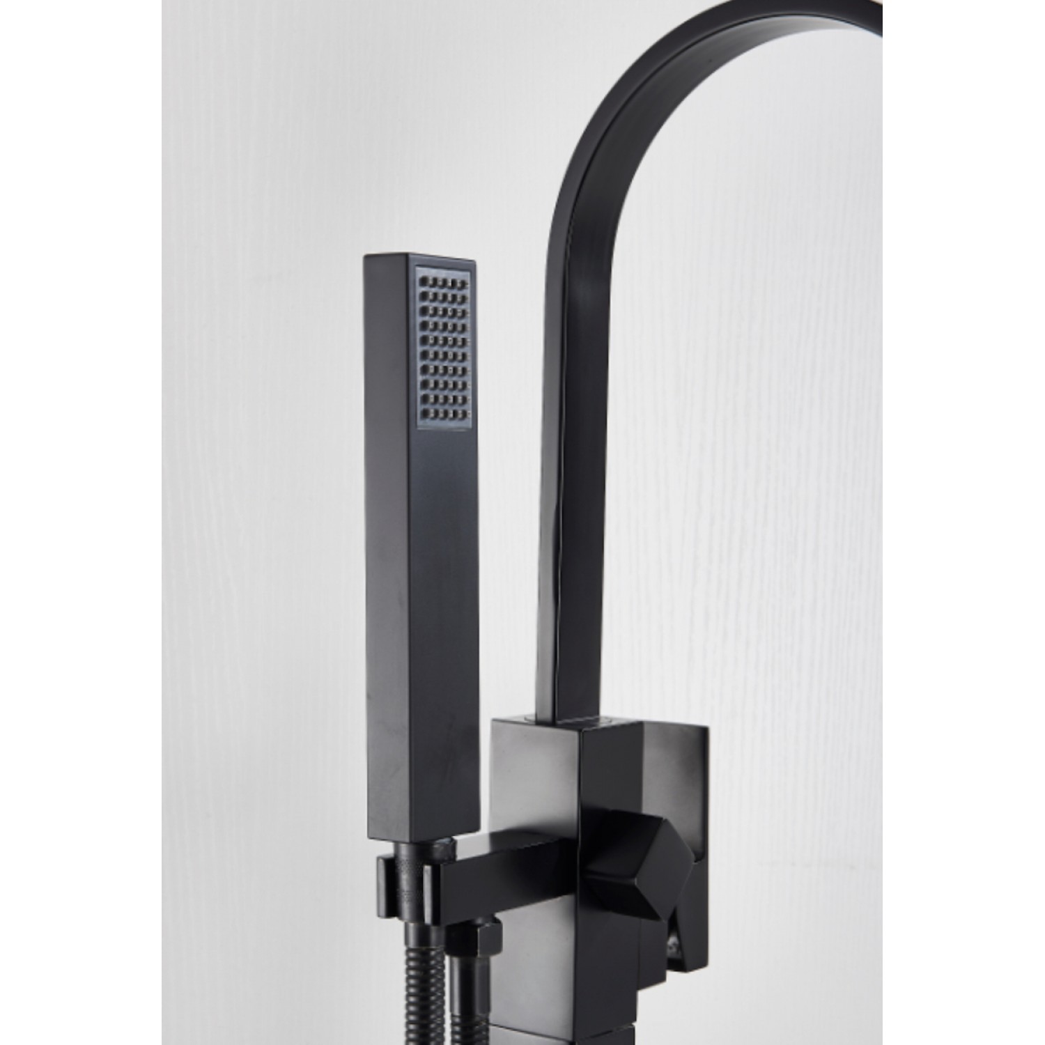 Luxury Matte Black Bathtub Faucet Πολυτελής ματ μαύρη βρύση μπανιέρας Ανεξάρτητη βρύση μπανιέρας μπάνιου ανάμεικτη ζεστό κρύο Βρύση ντουζιέρας μπανιέρας τοποθετημένη στο δάπεδο MY3076 BLACK MAT