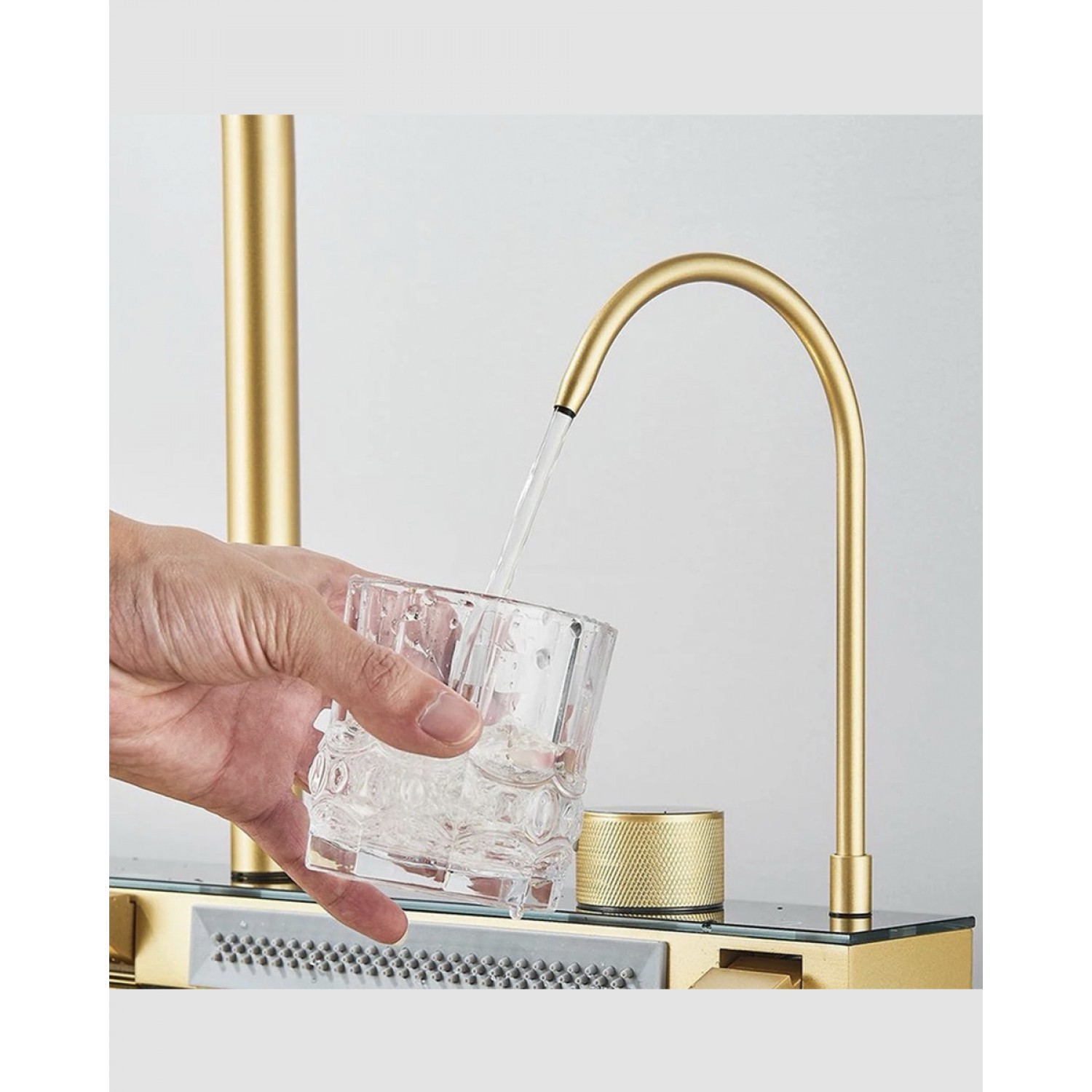 NARON Πολυλειτουργικό χειροποίητο σετ νεροχύτη κουζίνας από ανοξείδωτο ατσάλι 304 μονό με ψηφιακή οθόνη καταρράκτη σετ νεροχύτη με βρύση κουζίνας NR-5521BG BRUSHED GOLD