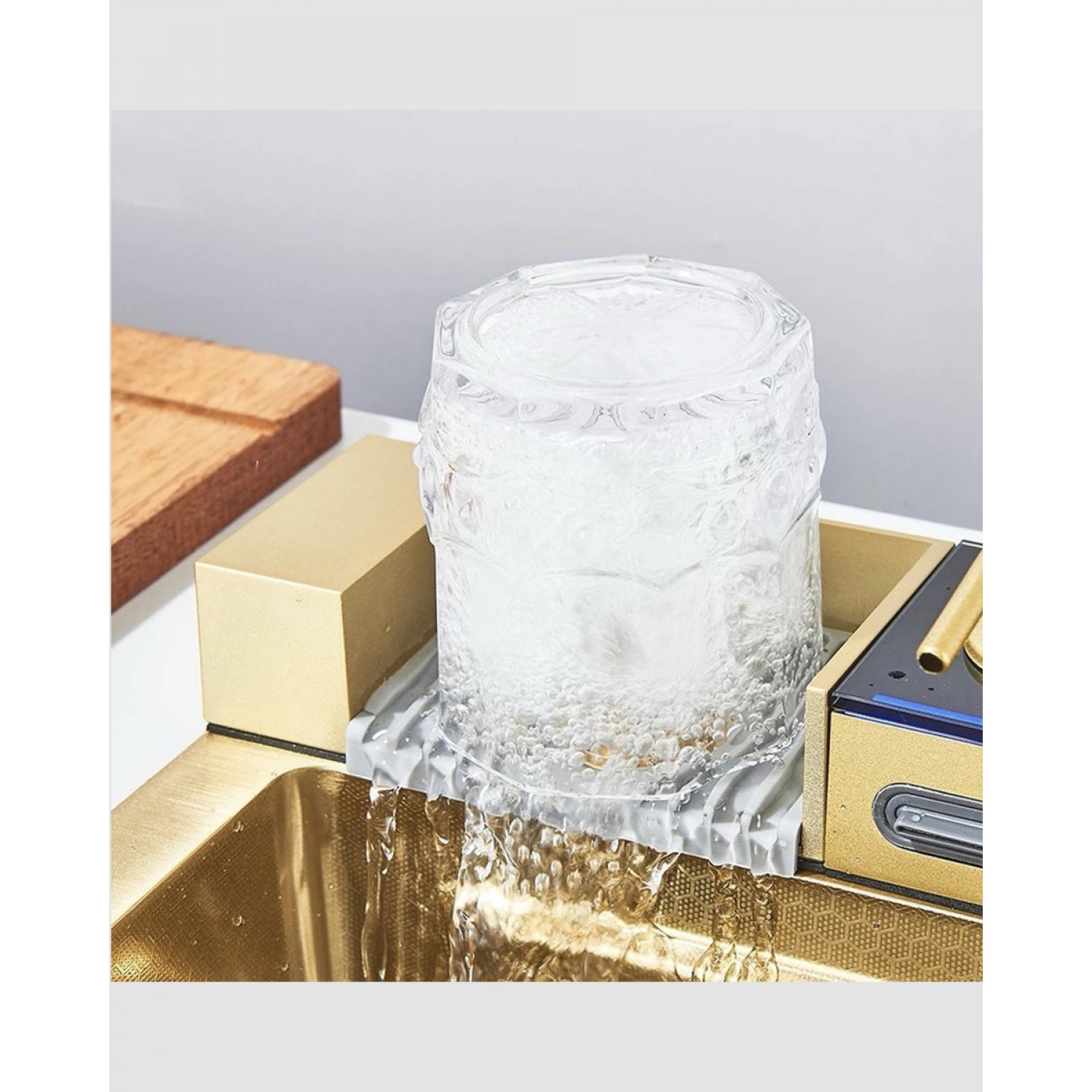 NARON Πολυλειτουργικό χειροποίητο σετ νεροχύτη κουζίνας από ανοξείδωτο ατσάλι 304 μονό με ψηφιακή οθόνη καταρράκτη σετ νεροχύτη με βρύση κουζίνας NR-5521BG BRUSHED GOLD