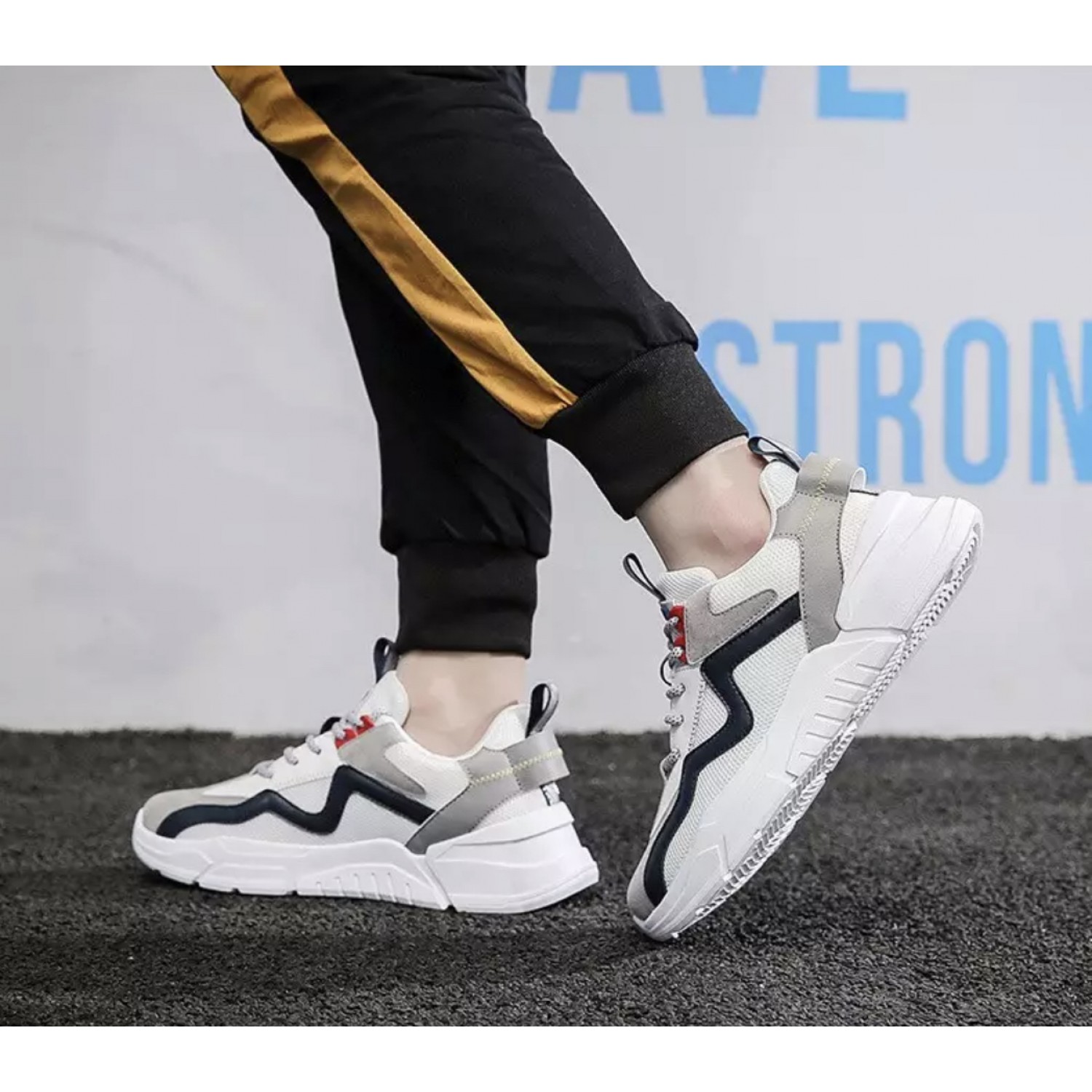 Life Style Butiken Running Shoes for Men Χρωματιστό παπούτσι 4X33 λευκό με μπλε και κόκκινο